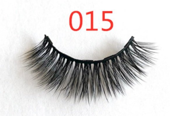 A Pair Of False Eyelashes With Magnets - Divine Janisal Design