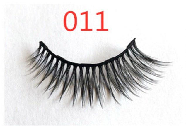 A Pair Of False Eyelashes With Magnets - Divine Janisal Design