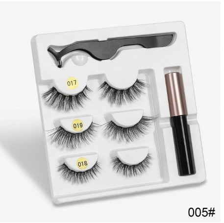 A Pair Of False Eyelashes With Magnets - Divine Janisal Design