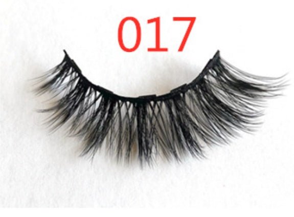 A Pair Of False Eyelashes With Magnets - Divine Janisal Design