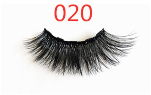 A Pair Of False Eyelashes With Magnets - Divine Janisal Design