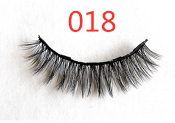 A Pair Of False Eyelashes With Magnets - Divine Janisal Design
