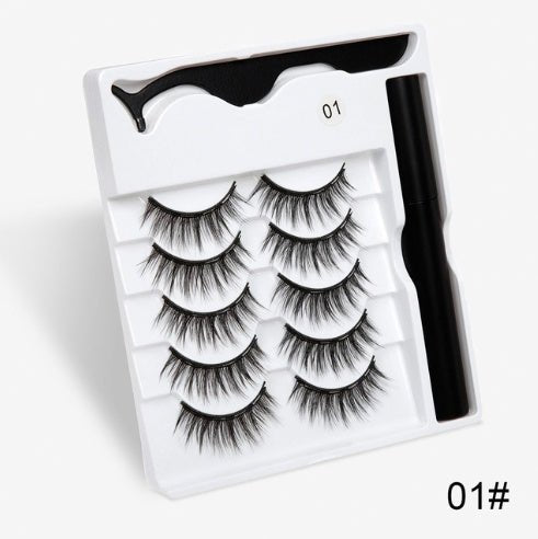 A Pair Of False Eyelashes With Magnets - Divine Janisal Design