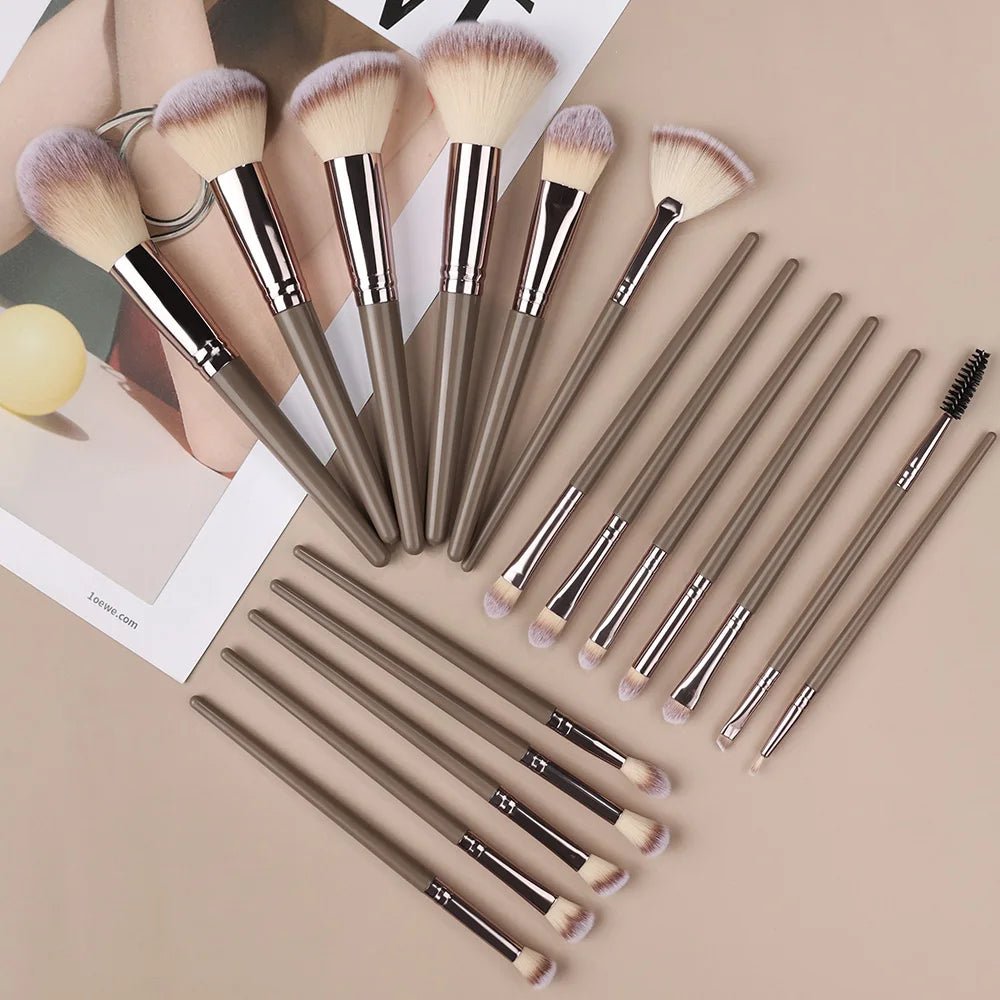 Foundation Makeup Brush Set - Divine Janisal Design