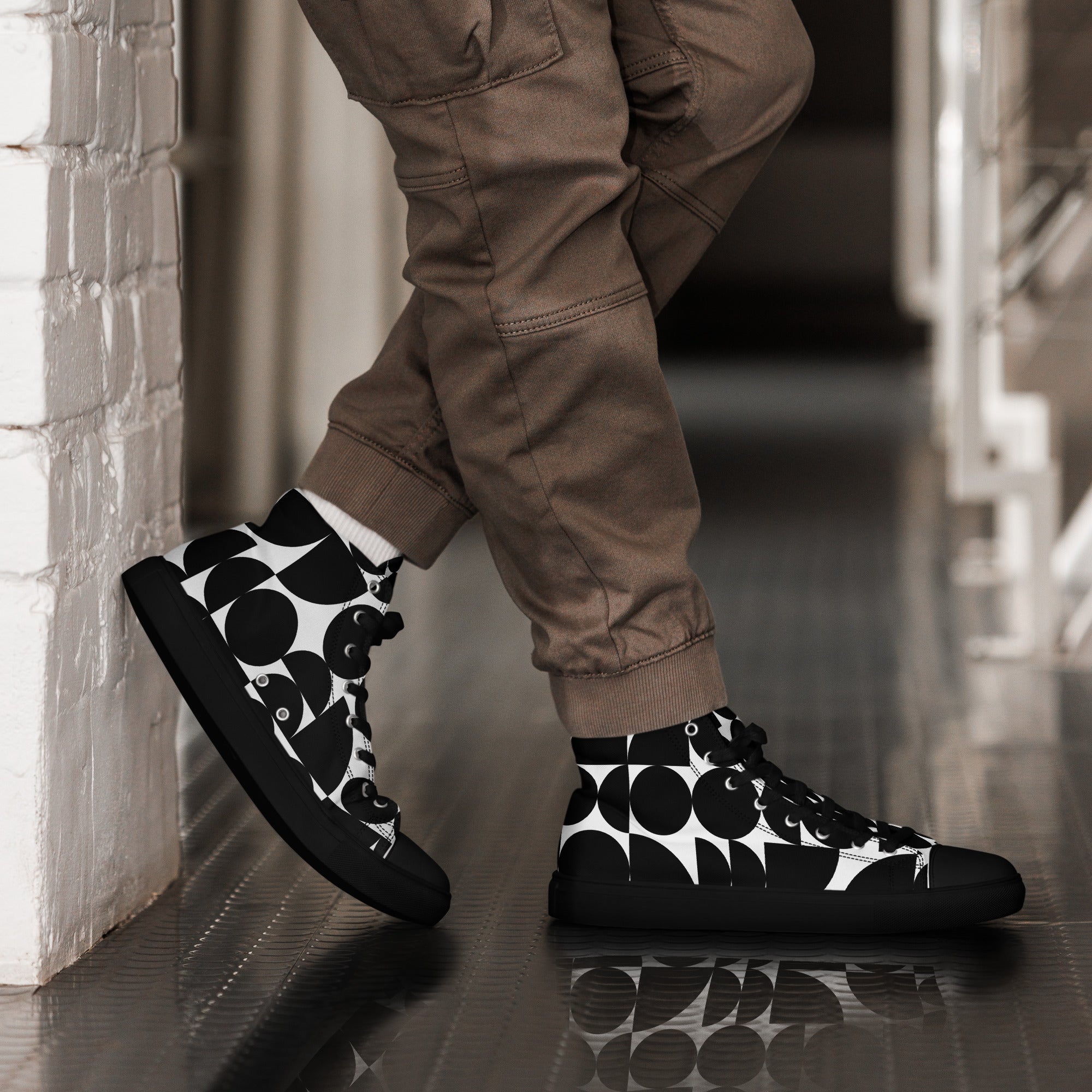 Men’s high top canvas shoes - Divine Janisal Design