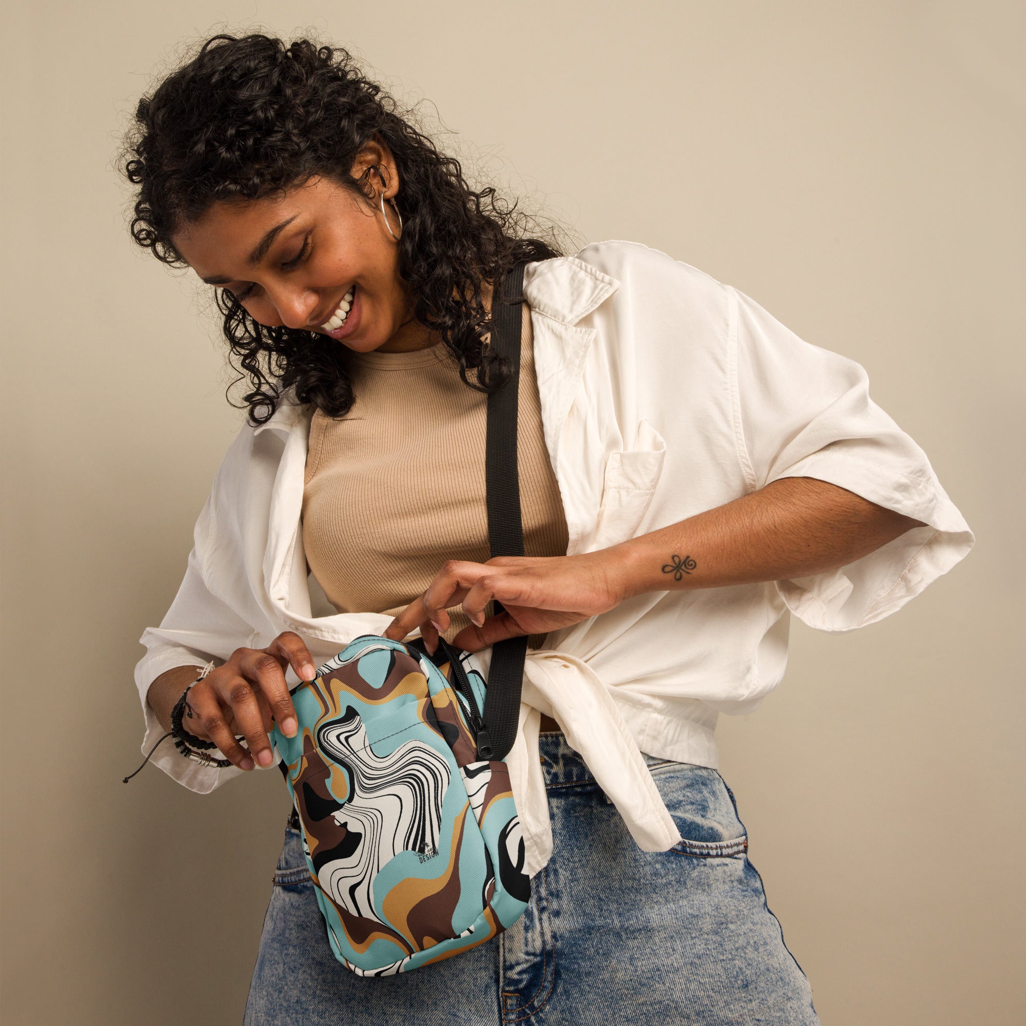 Utility crossbody bag - Divine Janisal Design