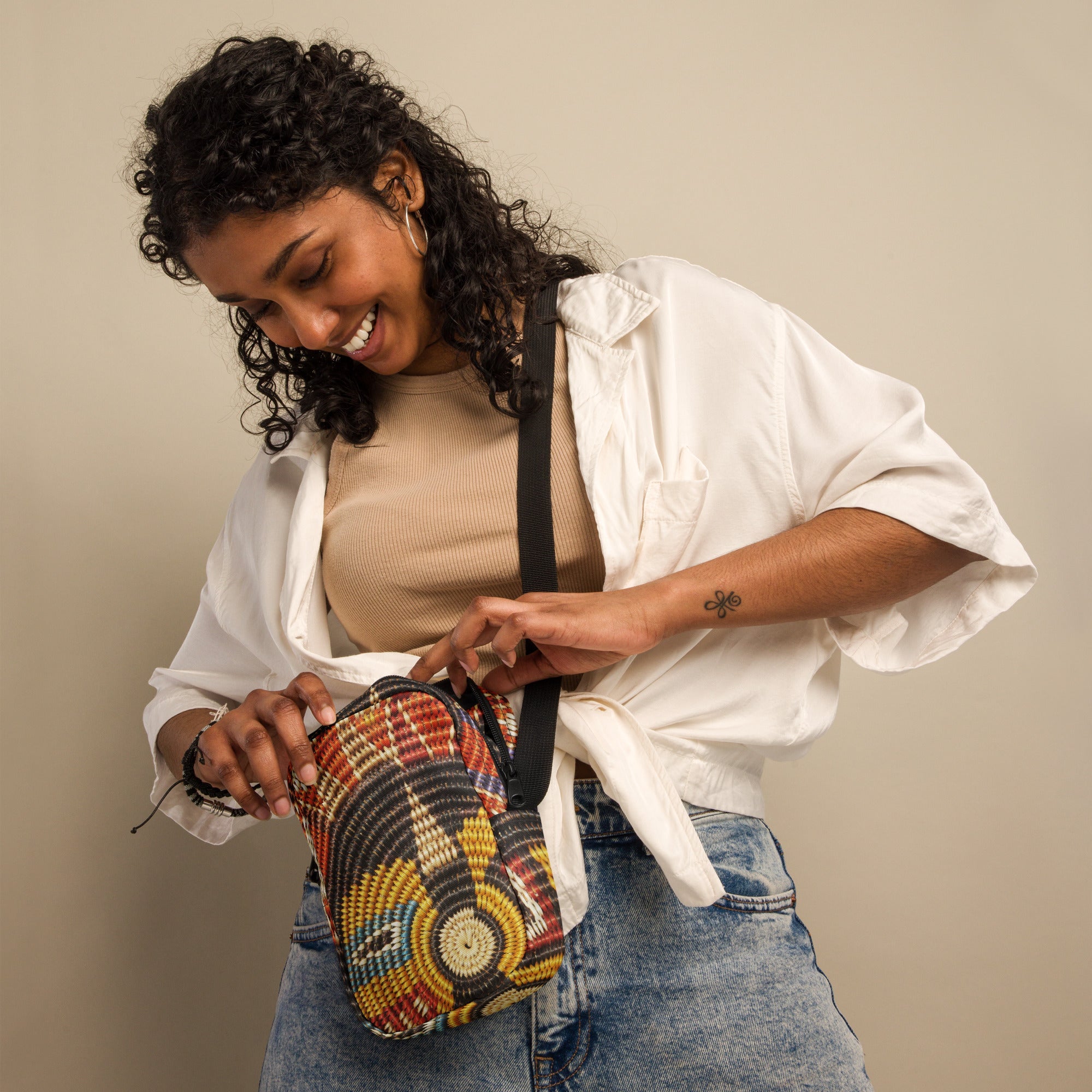 Utility crossbody bag - Divine Janisal Design