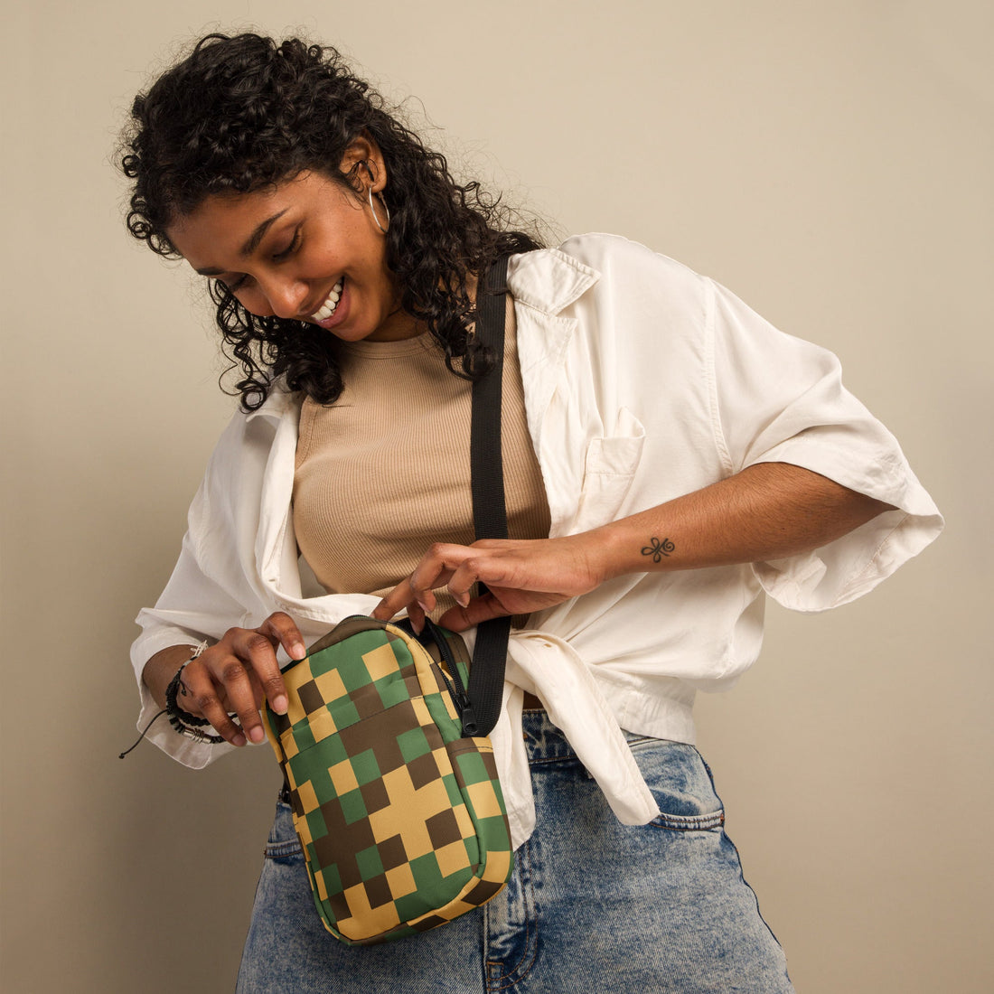Utility crossbody bag - Divine Janisal Design