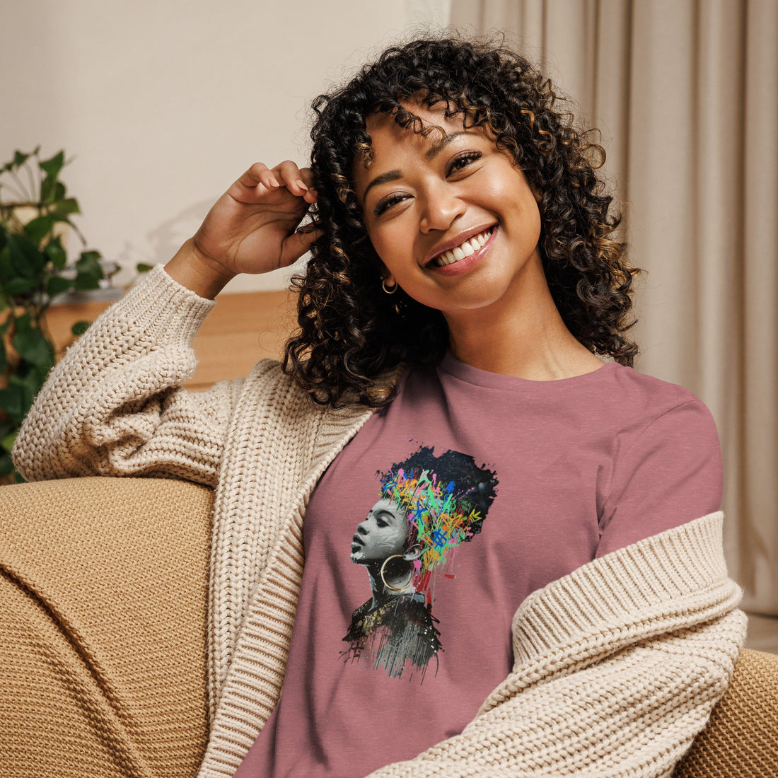 Women's Relaxed T-Shirt - Divine Janisal Design