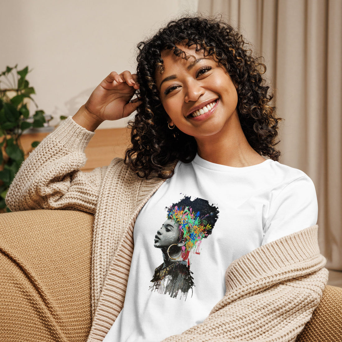 Women's Relaxed T-Shirt - Divine Janisal Design
