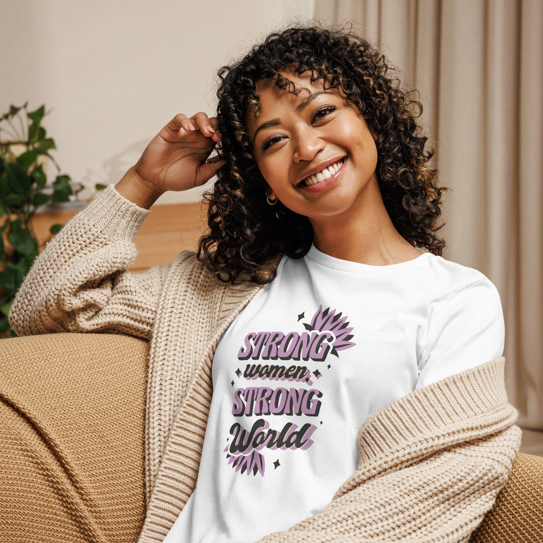 Women's Relaxed T-Shirt - Divine Janisal Design